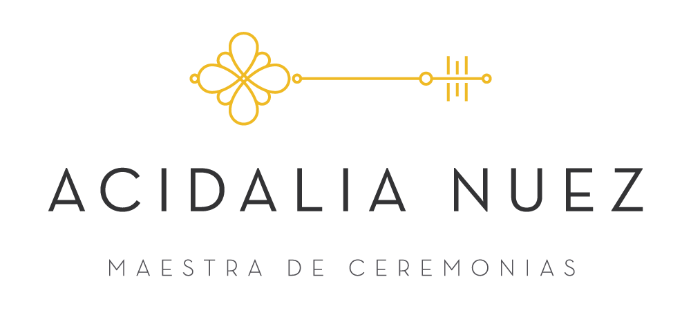 Acidalia Nuez - Maestra de Ceremonias